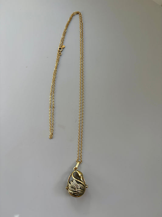 Swan Necklace