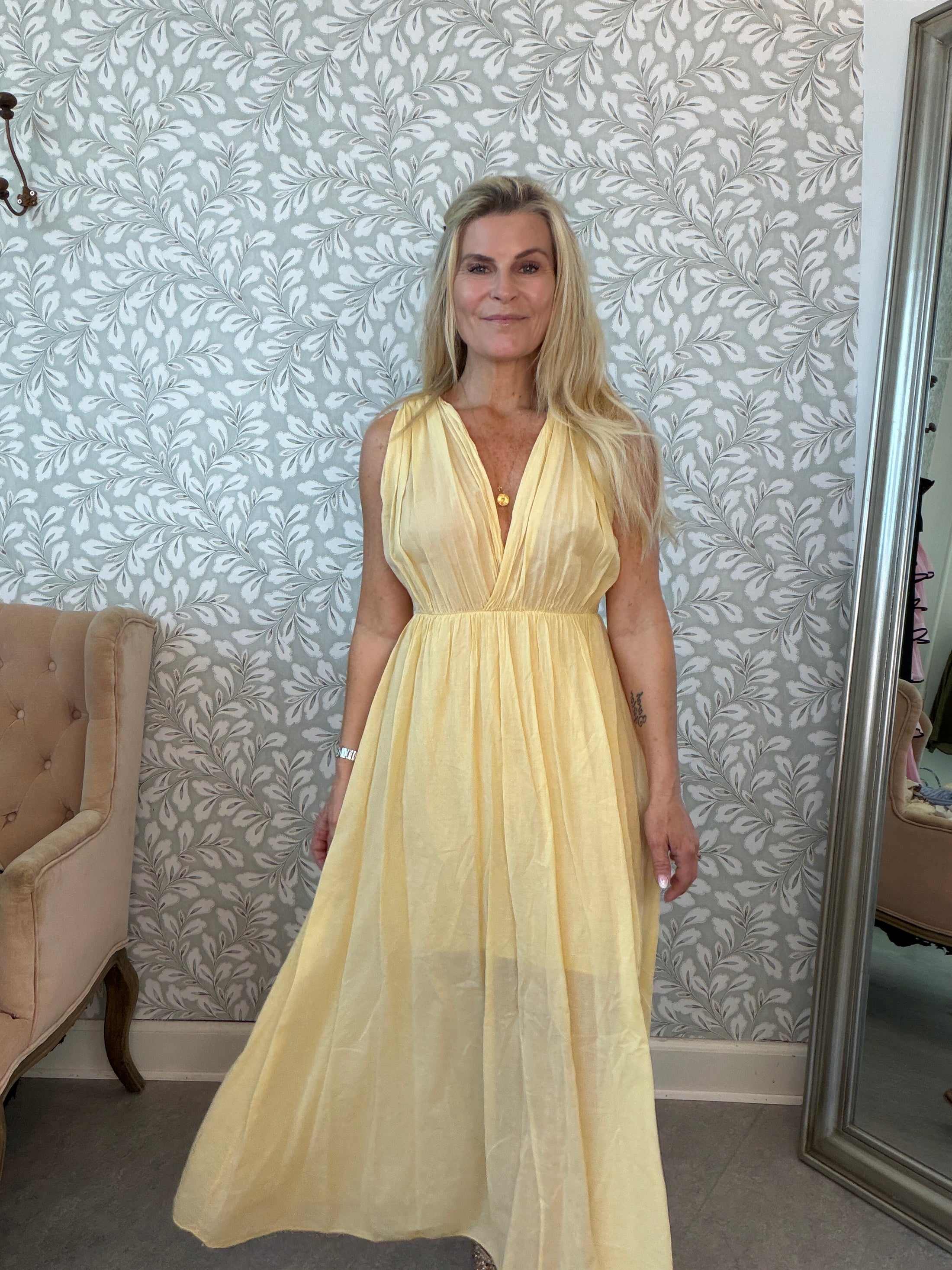 Dora dress yellow