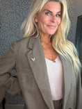 Load image into Gallery viewer, Zika blazer Taupe
