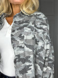 Load image into Gallery viewer, Clara Shirt camouflage
