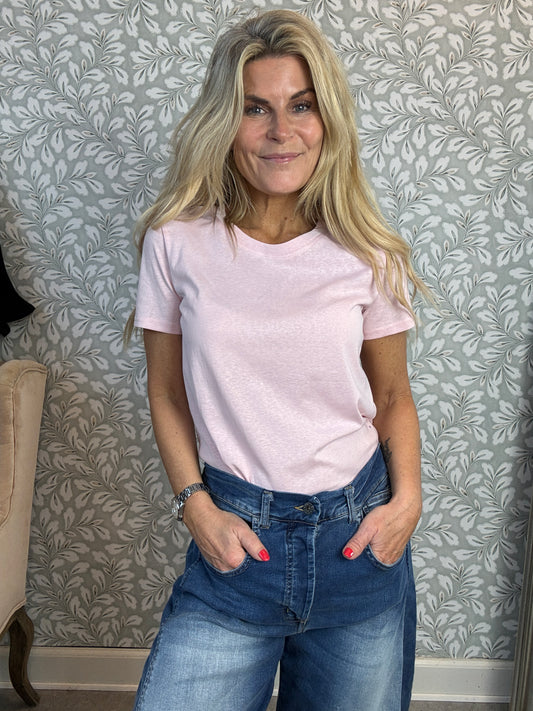 Rose tee