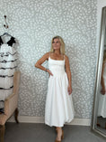 Load image into Gallery viewer, Balloon dress White
