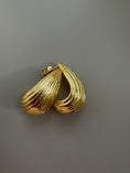 Load image into Gallery viewer, Gyro earrings
