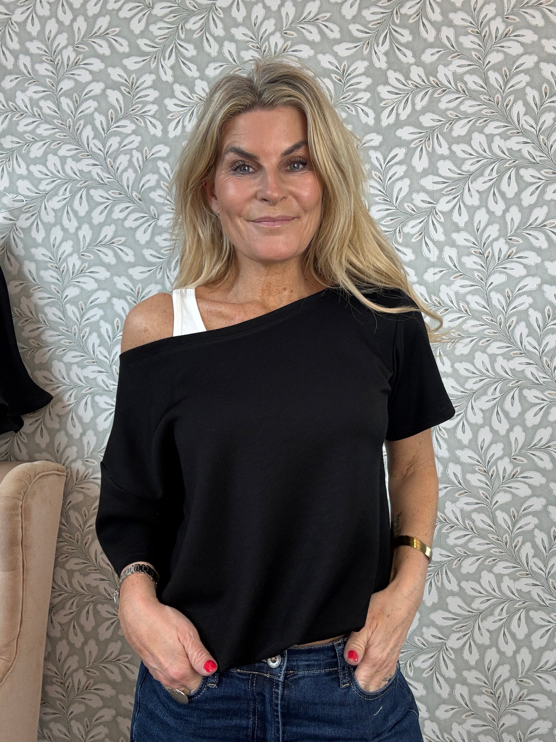 Boxy shirt with top Black