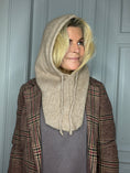 Load image into Gallery viewer, Balaclava beige
