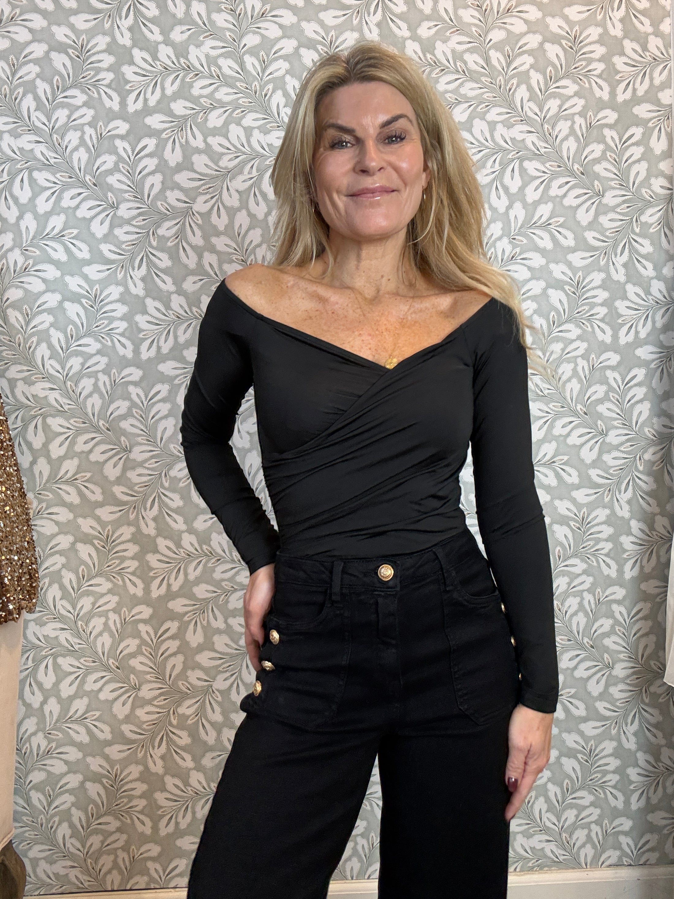 Mora shoulderblouse Black