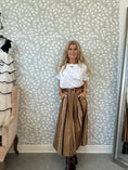 Load image into Gallery viewer, Striped skirt Brown

