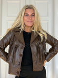 Load image into Gallery viewer, Valerie jacket Brown

