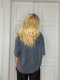 Load image into Gallery viewer, Paula t-shirt Dusty Blue
