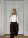 Load image into Gallery viewer, Kate pants plum
