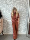 Load image into Gallery viewer, Hya pants Brown
