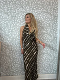 Load image into Gallery viewer, Safari dress Dark green
