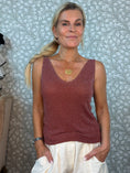 Load image into Gallery viewer, Cille top Brown/red
