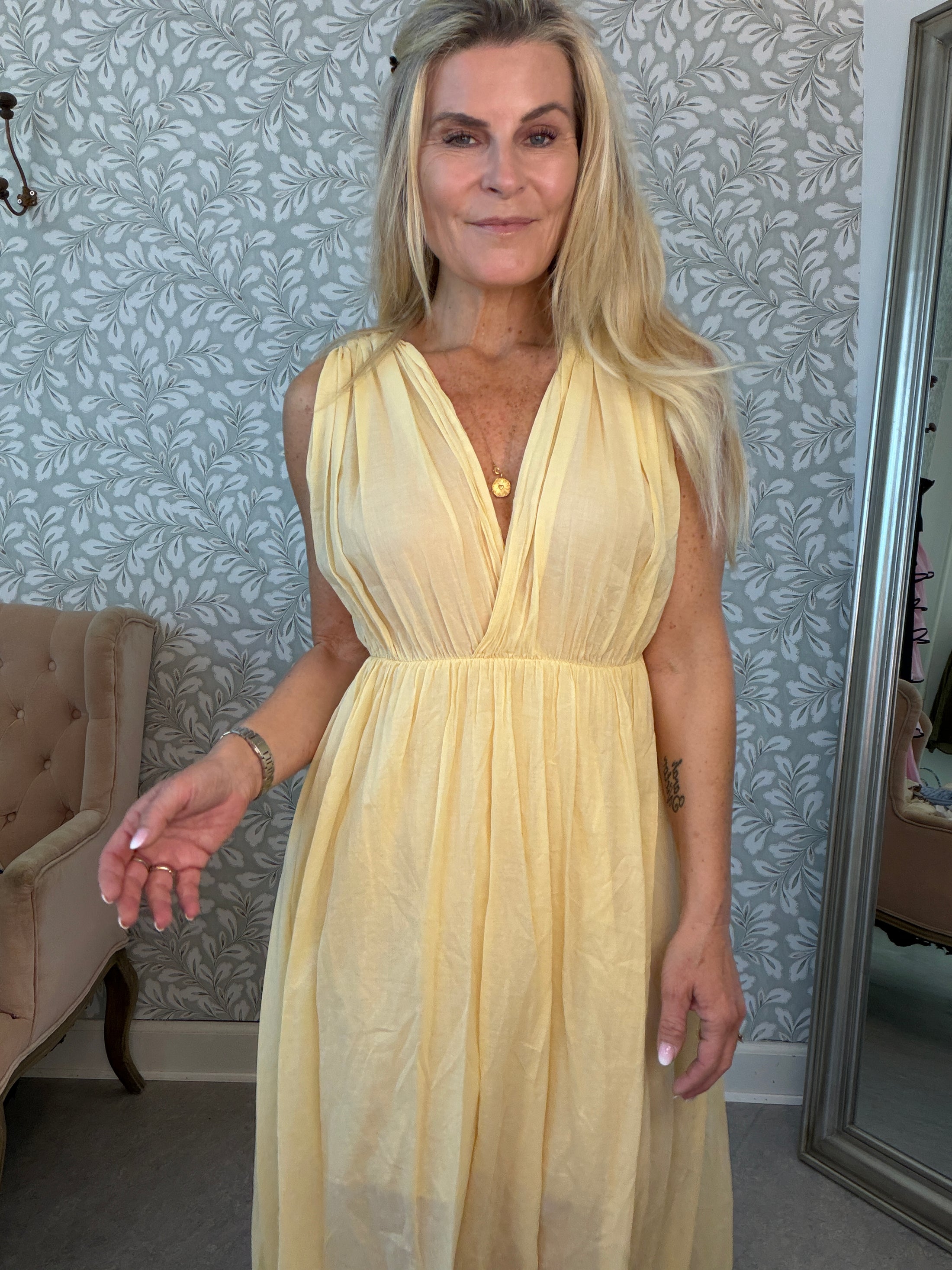 Dora dress yellow