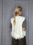 Load image into Gallery viewer, Chile vest Offwhite
