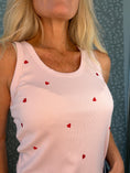 Load image into Gallery viewer, Heart top rose
