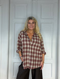 Load image into Gallery viewer, Sarah Shirt bordeaux
