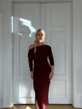 Load image into Gallery viewer, Loriane dress plum
