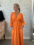 Load image into Gallery viewer, Sura dress
