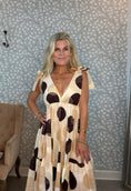 Load image into Gallery viewer, Sila dress Brown
