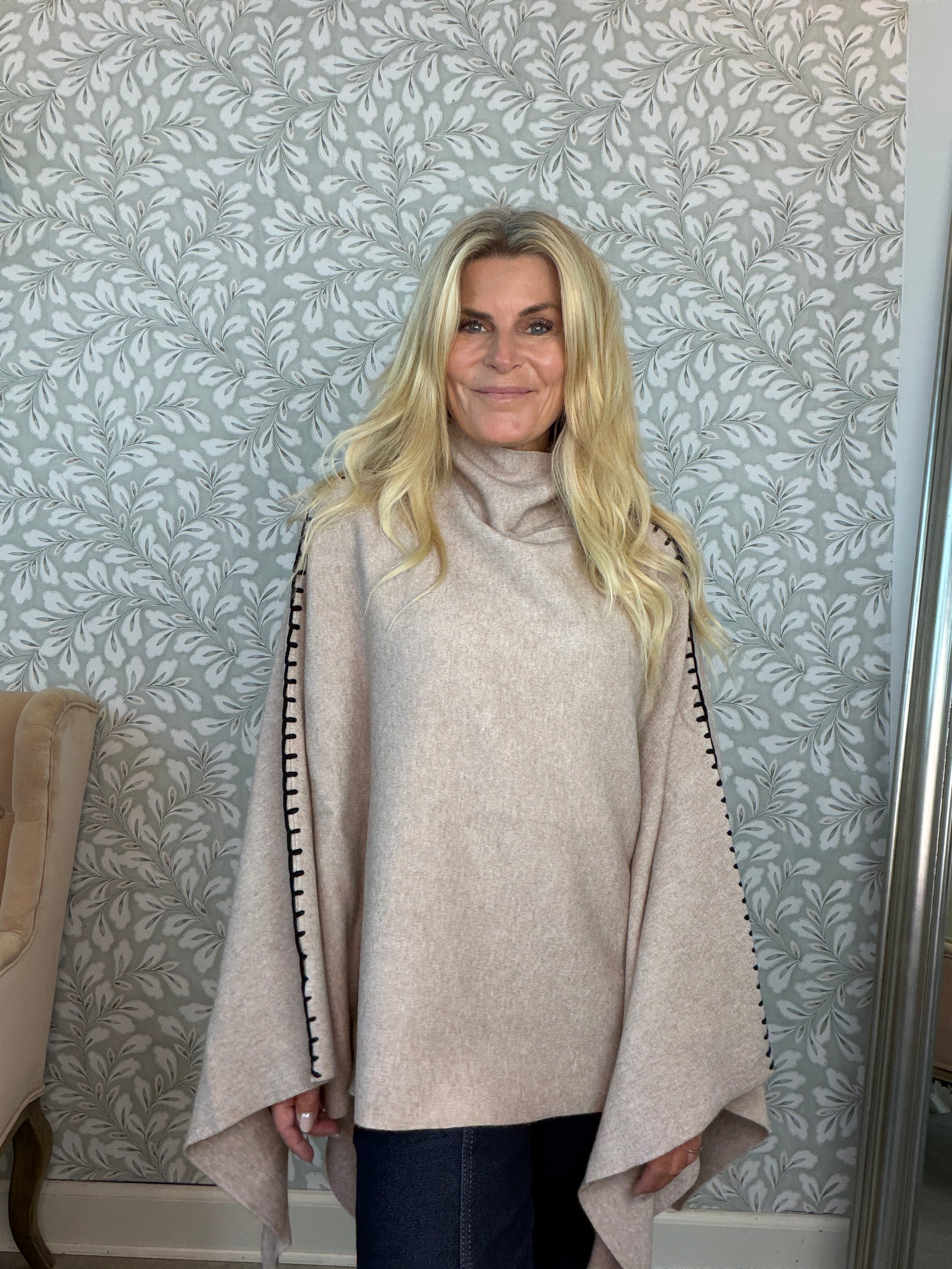 Poncho beige